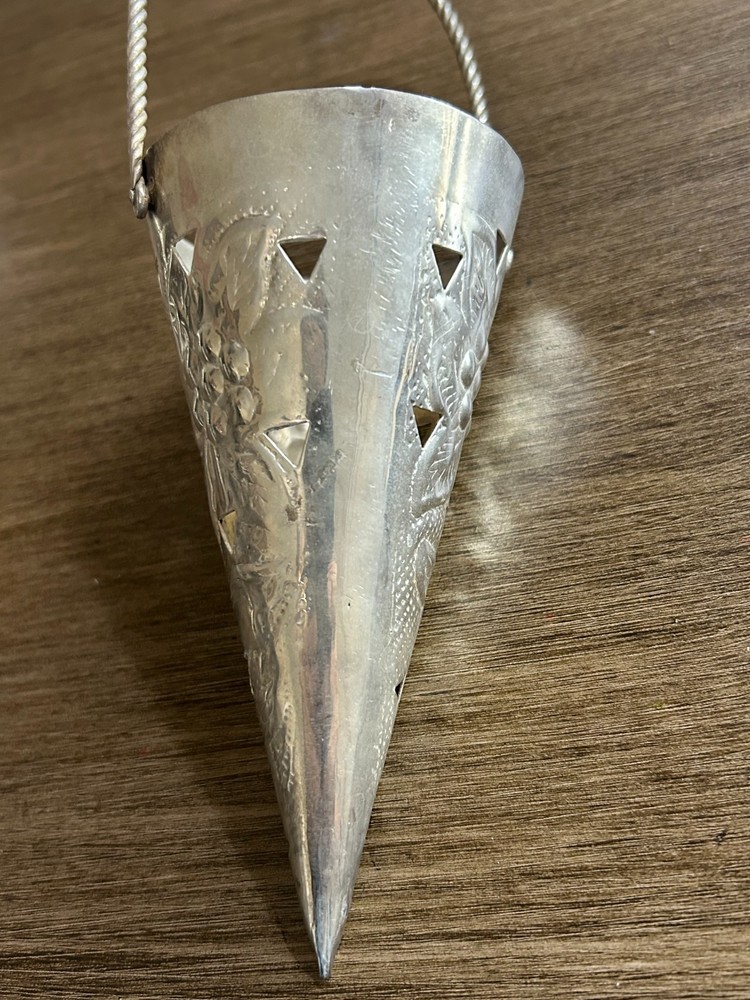 Pair Vintage Silverplate Wall Pocket Vase 5.5" Floral Repousse