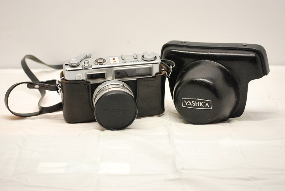 Yashica Electro 35 Vintage Rangefinder Camera Black Silver with Case