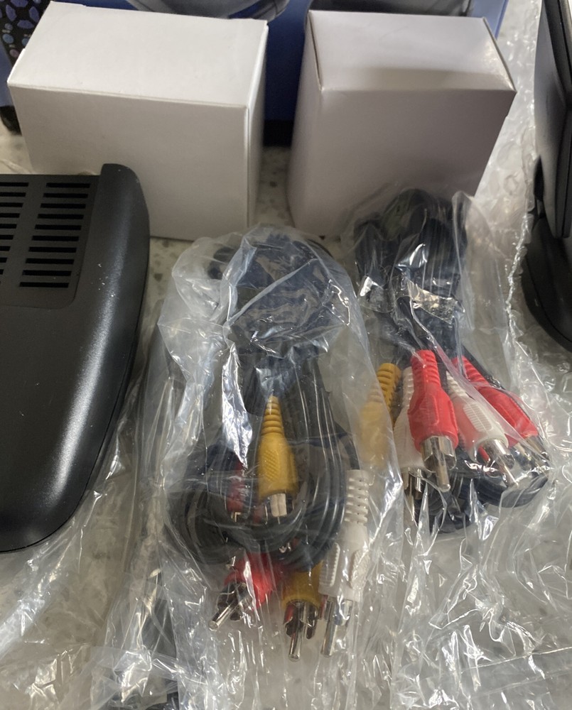 Zenith Wireless Stereo Audio Video Sender Kit NOS Missing Remote