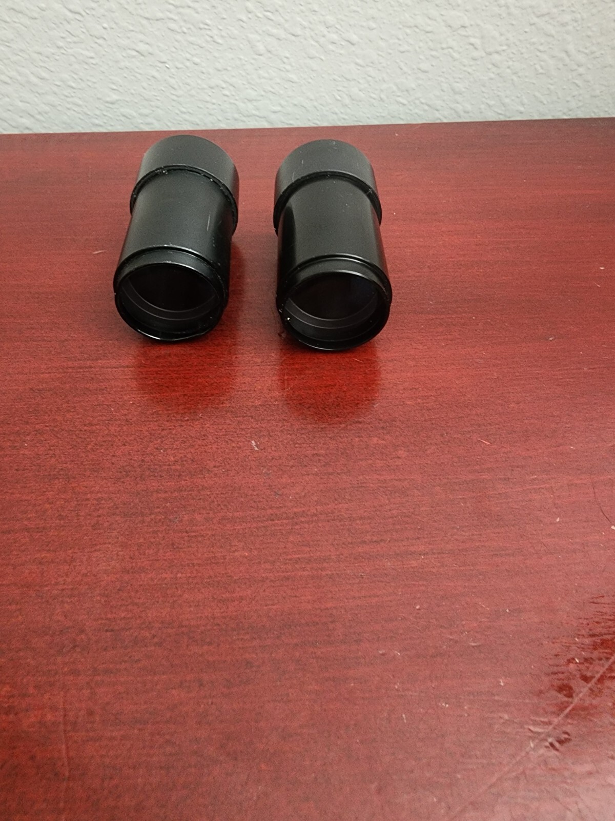 PAIR(2) OF S SWF5X MICROSCOPE EYEPIECES. NO CRACKS OR CHIPS. WORKS