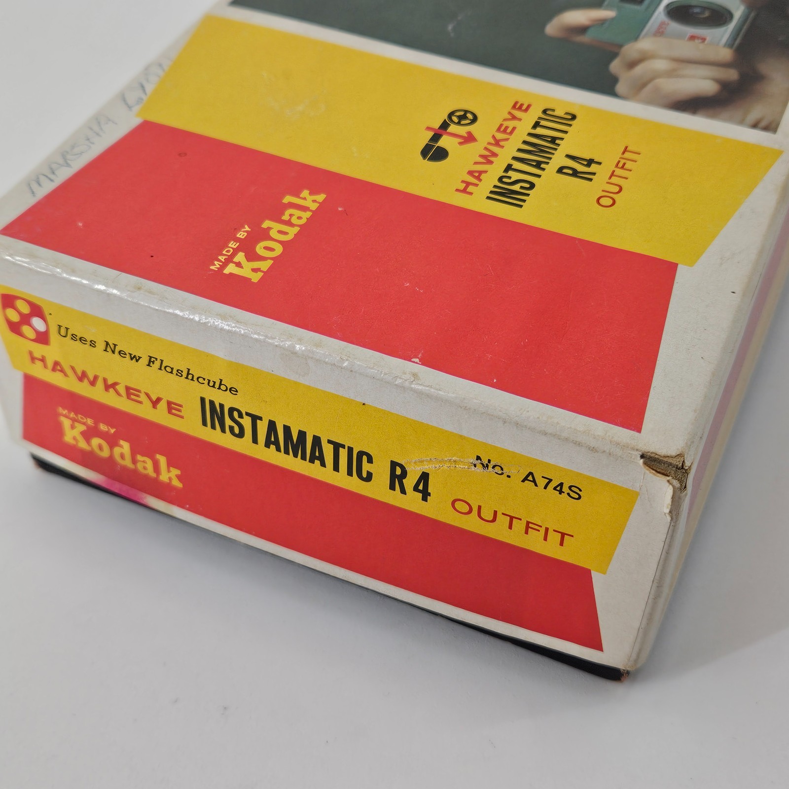 Kodak Hawkeye Instamatic R4 Vin Camera Flash Model Original Box