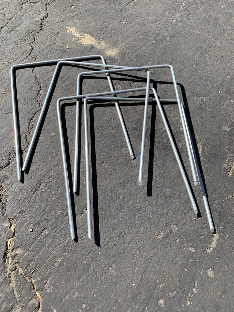 Sandbaggy Extra Wide Landscape Staples (6" W x 8" L) - 7 Gauge Galvanized Steel