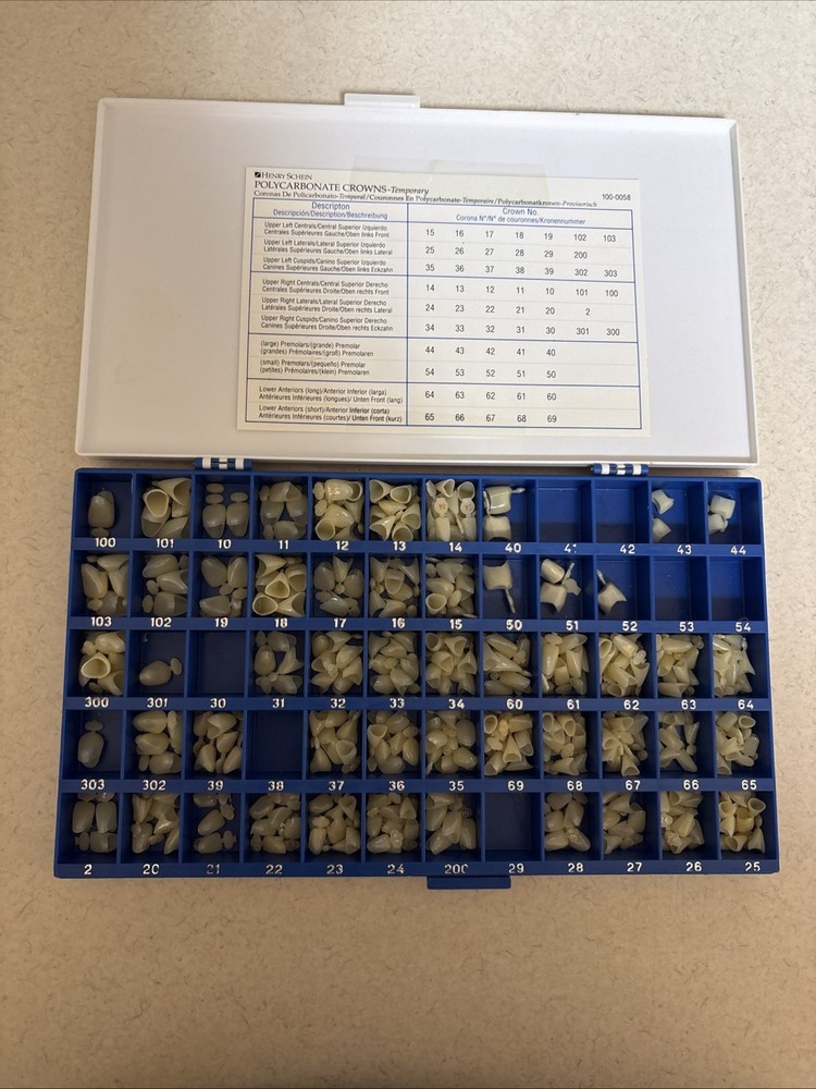 Polycarbonate Temporary Dental Crowns