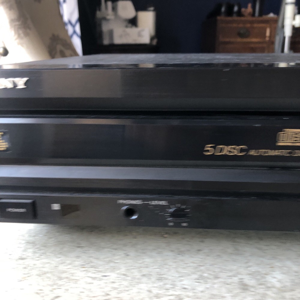 Sony CD 5 Disc CDP-C500 CD Player. Tested-Works