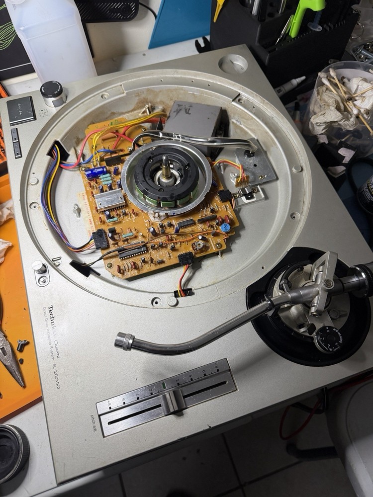 Technics 1200 MK2 Turntable Functional