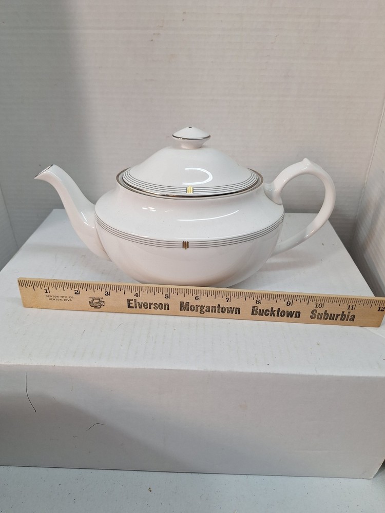 Vtg Spode Teapot Opera Platinum