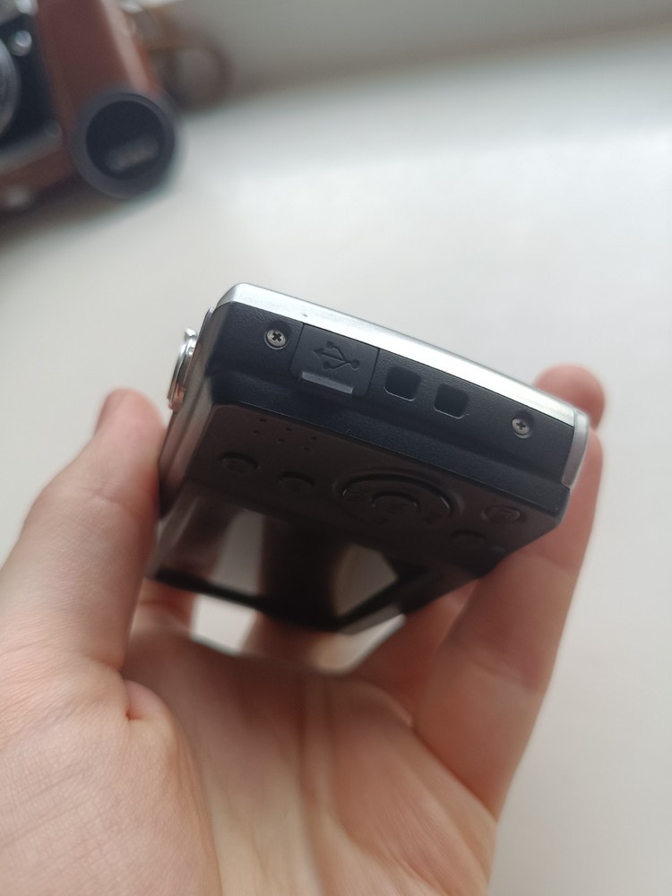 🔥Casio QV-R200 Silver 14.2MP digital compact camera🔥WORKing FULL Set🔥