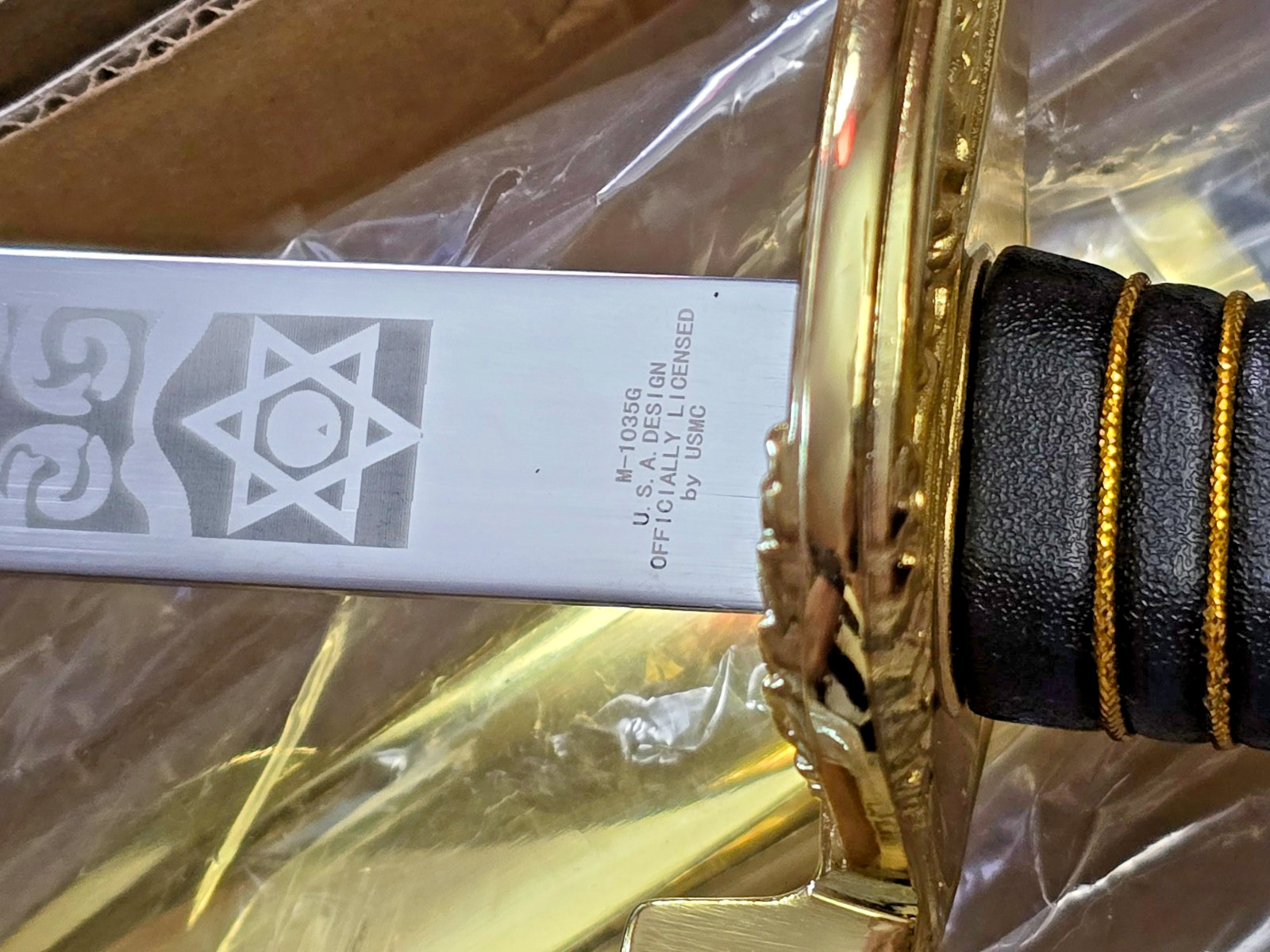 Officially Licensed USMC US Marine Corp NCO Engraved Saber Sword 39" NEWopen box