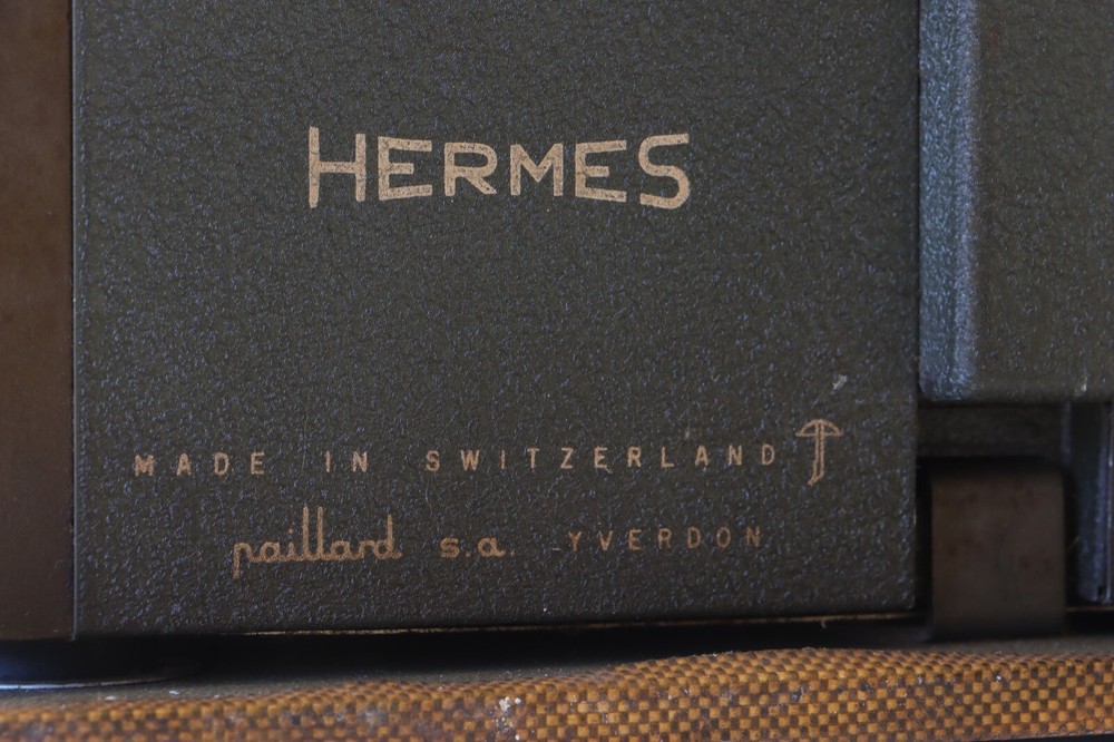 Hermes 2000 Typewriter - Original Case ***** Excellent Working Condition *****
