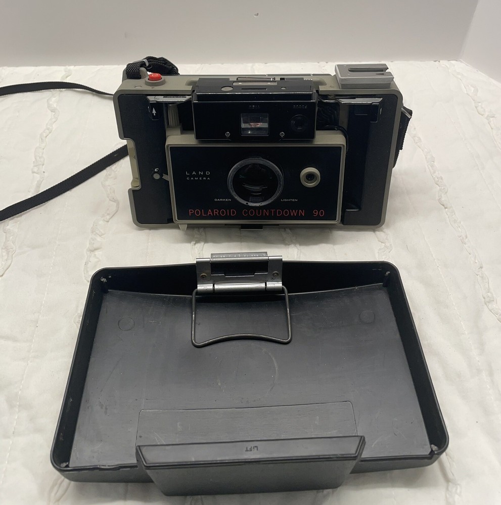 Polaroid Countdown 90 Automatic Land Camera with Flash