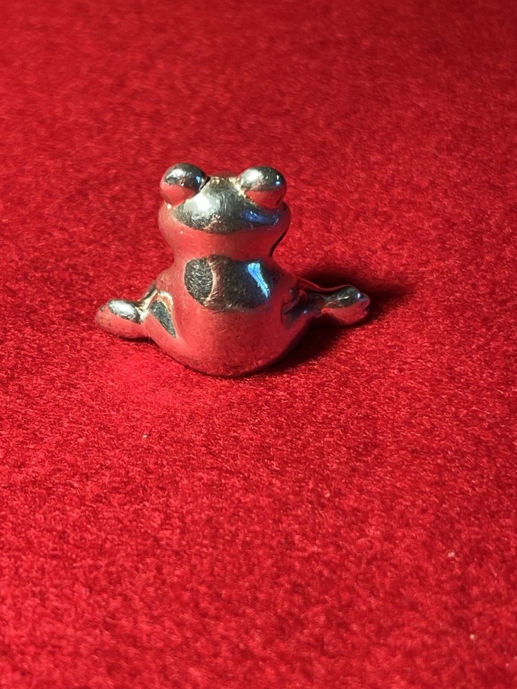 silver miniature sitting frog