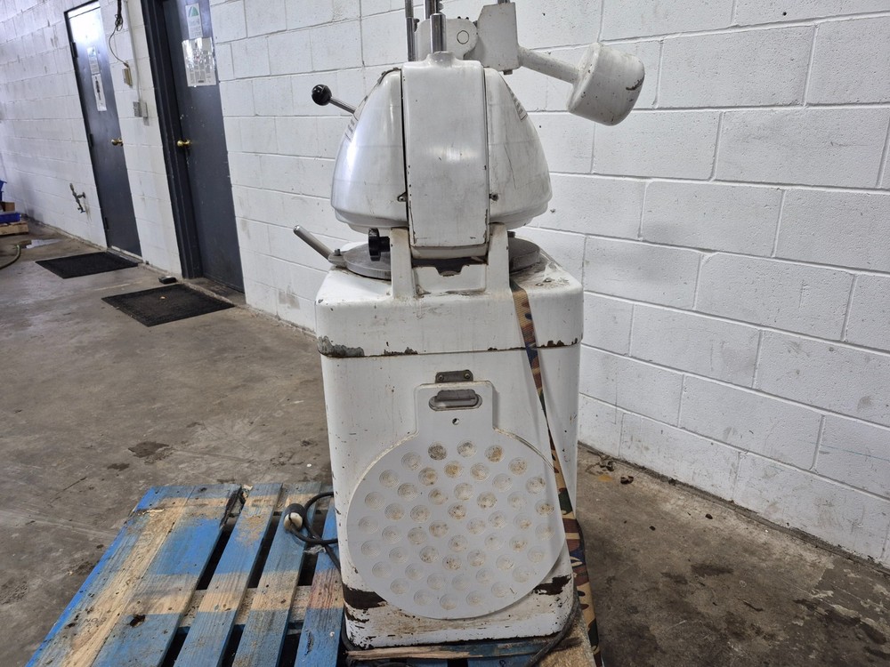 Cinelli CG/SDR-50 Semi-Automatic Bun Divider Rounder