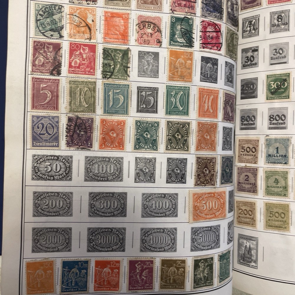 2 Harris Statesman Deluxe Worldwide Albums 2000+ Stamps to 1965 & 76 In 1 Binder