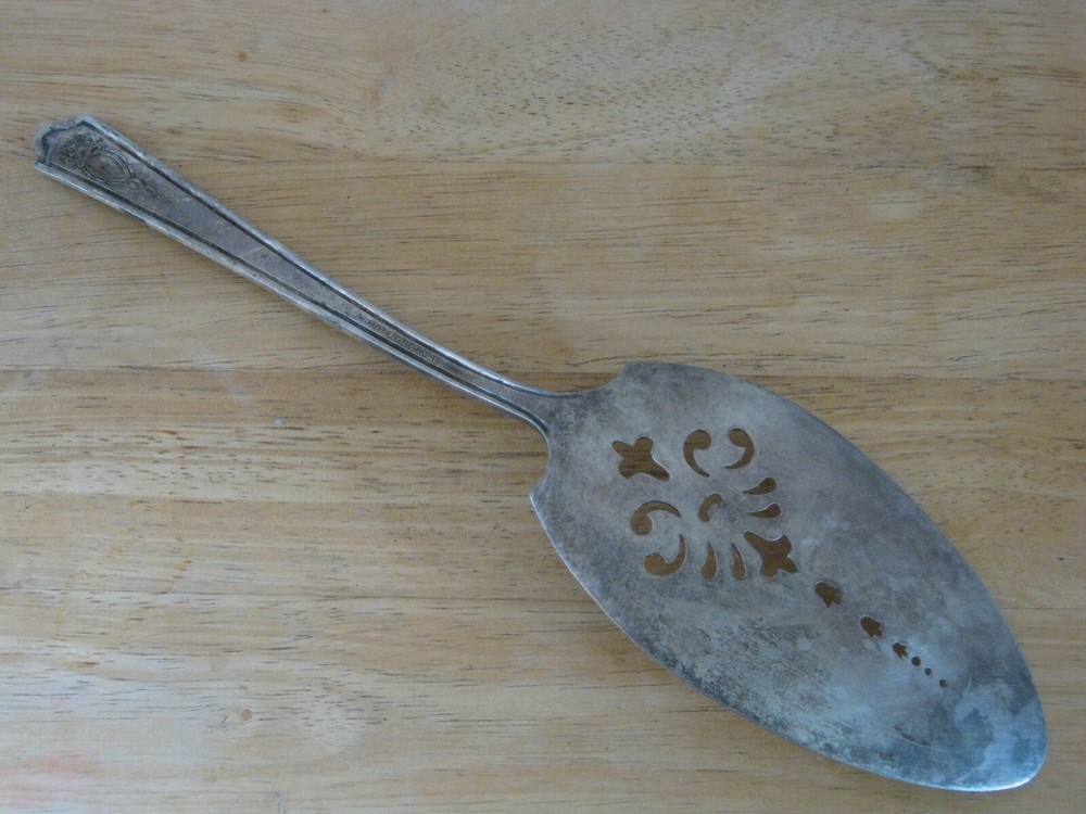 Vintage Stratford Plate Special Carmen Silverplate Pie Server