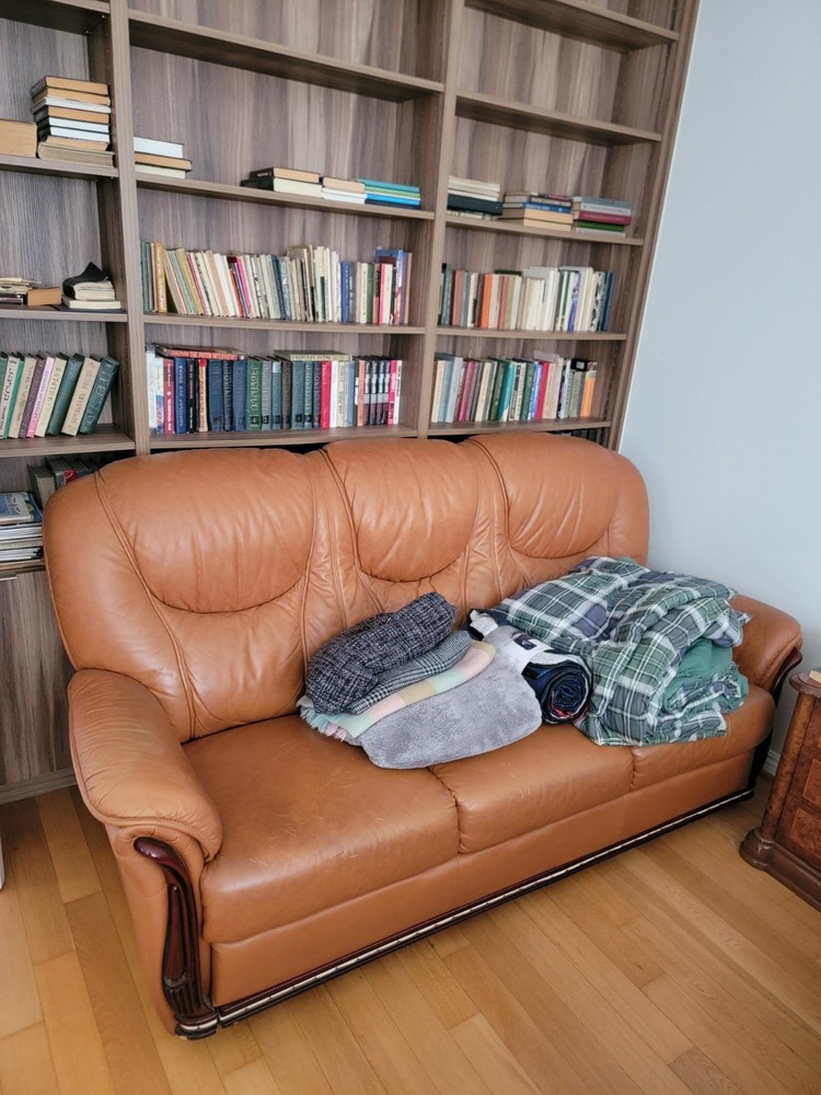 Teeter FitSpine Adjustable Inversion Table with Hand Grips, Black/Blue