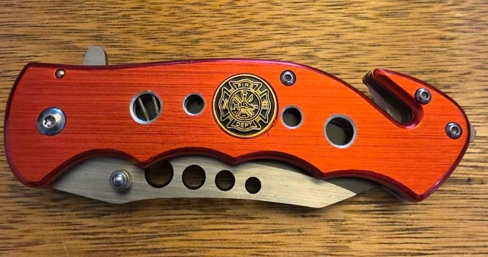 FD Black Maltese Cross Red Knife