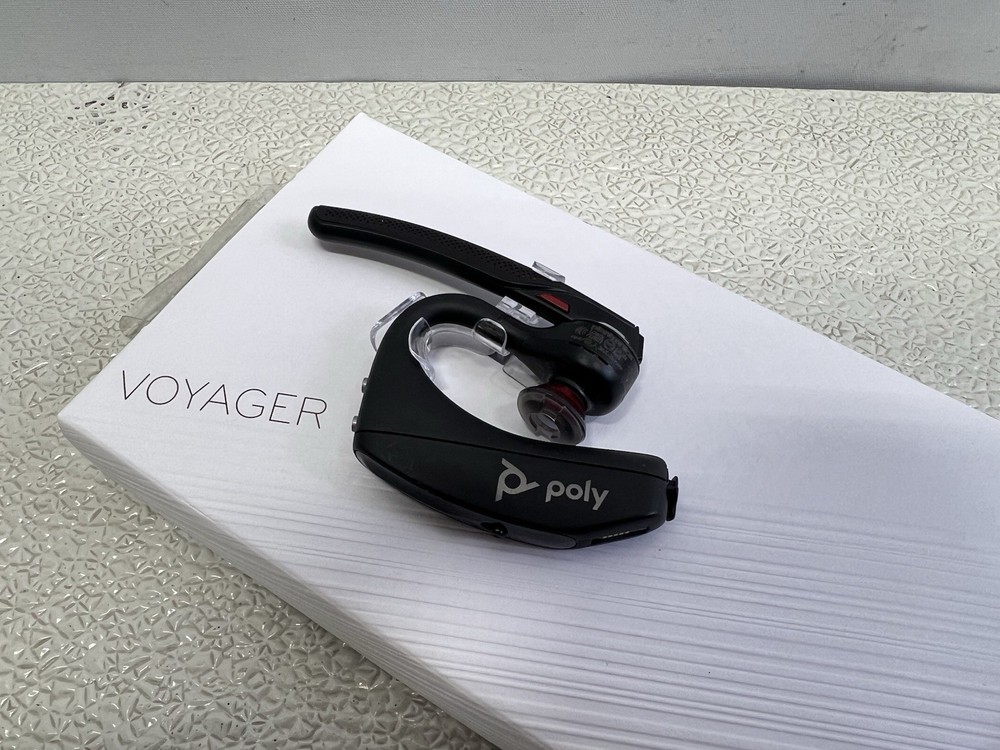 Poly - Voyager 5220 Wireless Noise Cancelling Bluetooth Headset 7Y206AA#ABA -