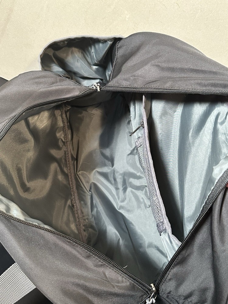 Gaiam Black Duffle Bag Size M
