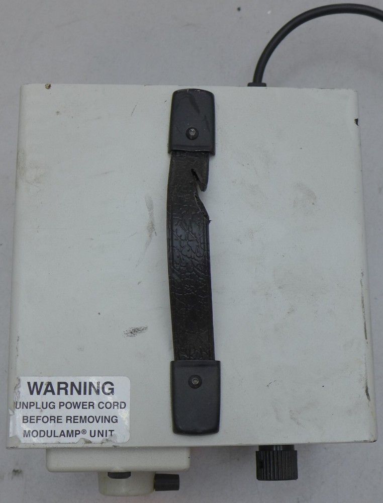 A.G Heinze Precision MicroOptics Fiber Optic Light Source - Working