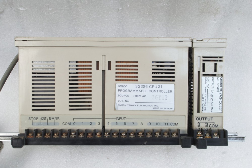 OMRON PROGRAMMABLE CONTROLLER SYSMAC S6 3G2S6-CPU21 3G2A3-OC221 FREE SHIP