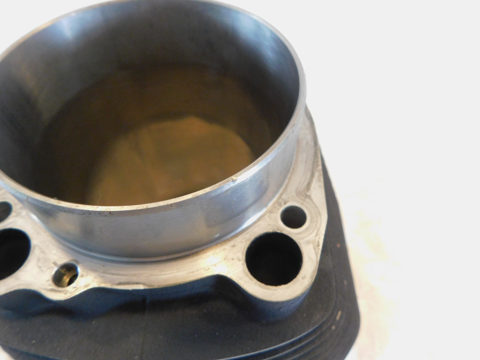 Harley Davidson Sportster 1200 48 Forty-Eight Engine Cylinders Barrel & Pistons