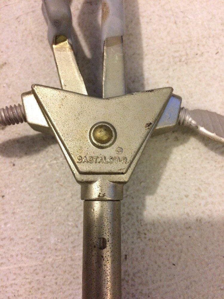 5 ASSORTED SCIENTIFIC LABORATORY CLAMPS STEAMPUNK