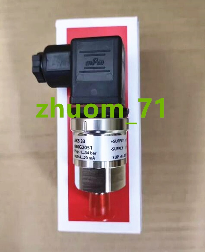 1PC Danfoss pressure sensor AKS33 060G2051