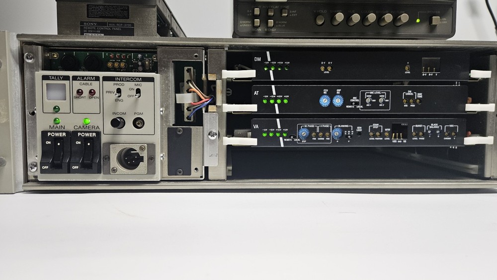 Sony CCU-370 Camera Control Unit Tested & Working -Broken PGM Intercom Knob