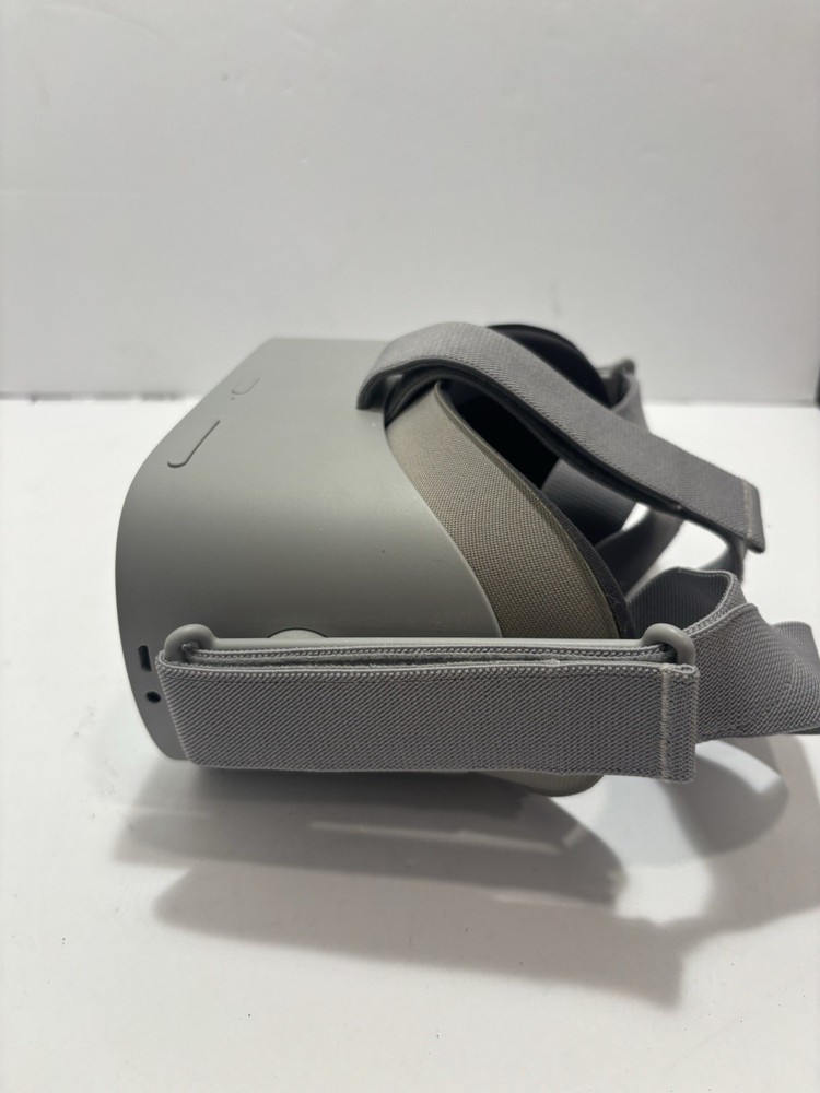 Oculus Go 32GB Standalone Virtual Reality VR Headset Tested No Controller