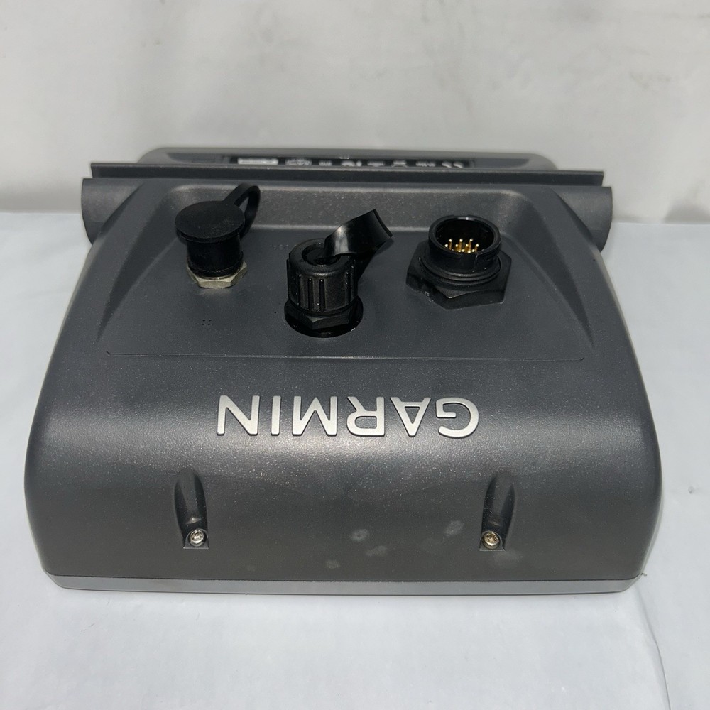 Garmin GPSMAP 521 Chartplotter Fishfinder w/ Mount, Cable, Cover & Chart Card