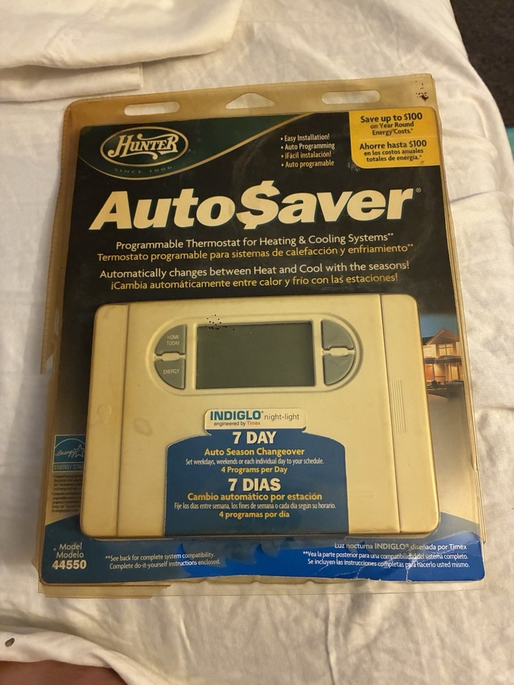 Hunter Digital Programmable Thermostat 550 Model 44550 ~ New W6