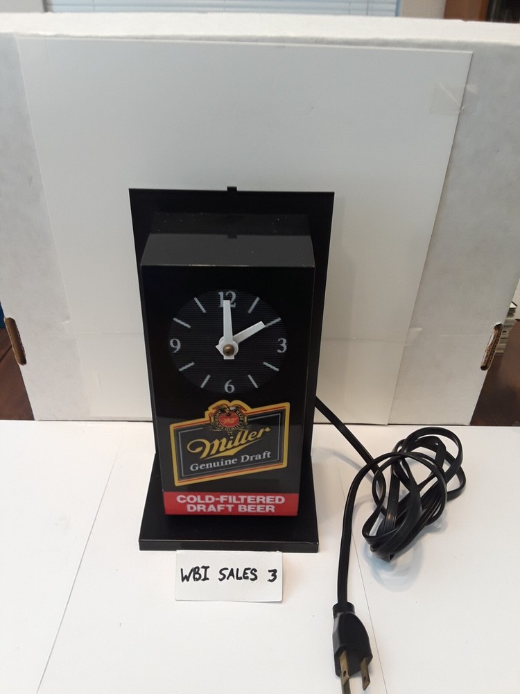 Miller Genuine Draft Table Lighted Clock Man Cave or Bar