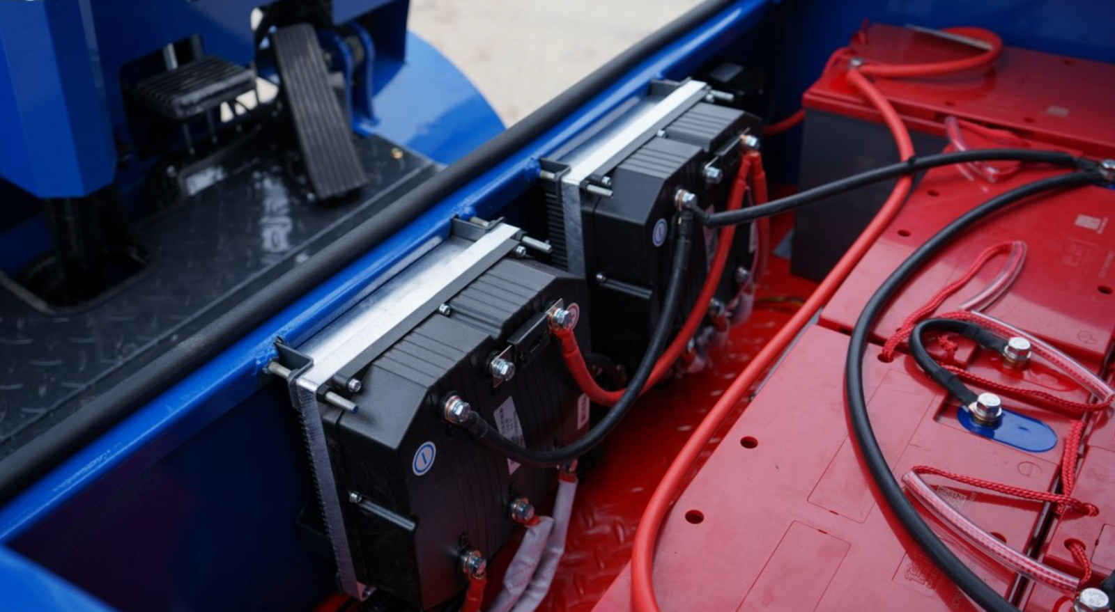 Brand New Electric Forklift 3 Ton Rated Capacity Lifter Truck USA w side shift