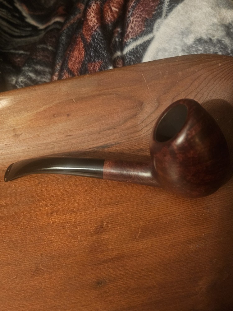 NOS Stanwell Danish Star, Bent Egg shape 02