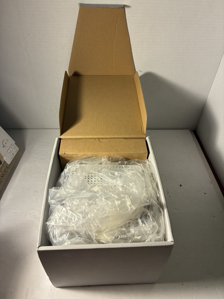 Verizon ARC-XCI55AX Internet Gateway Open Box