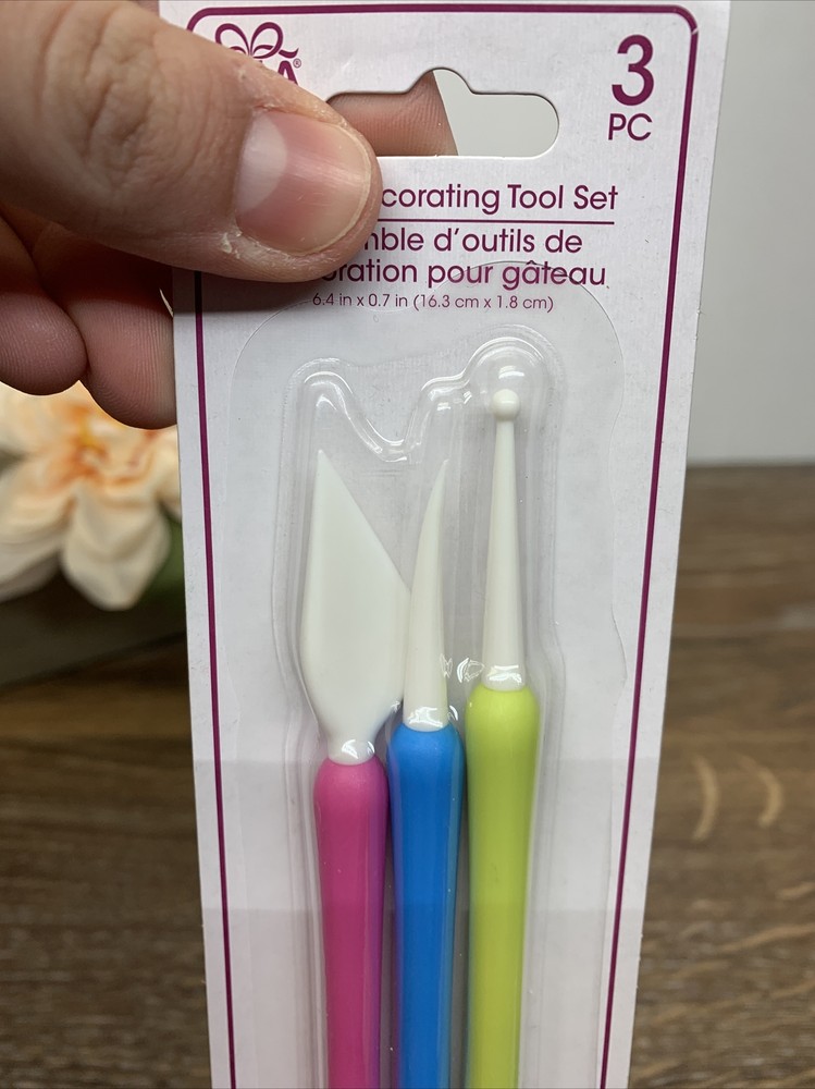 1 Package Viola 3pc Cake Decorating Tool Set Multicolor Handles NIP Greenbriar