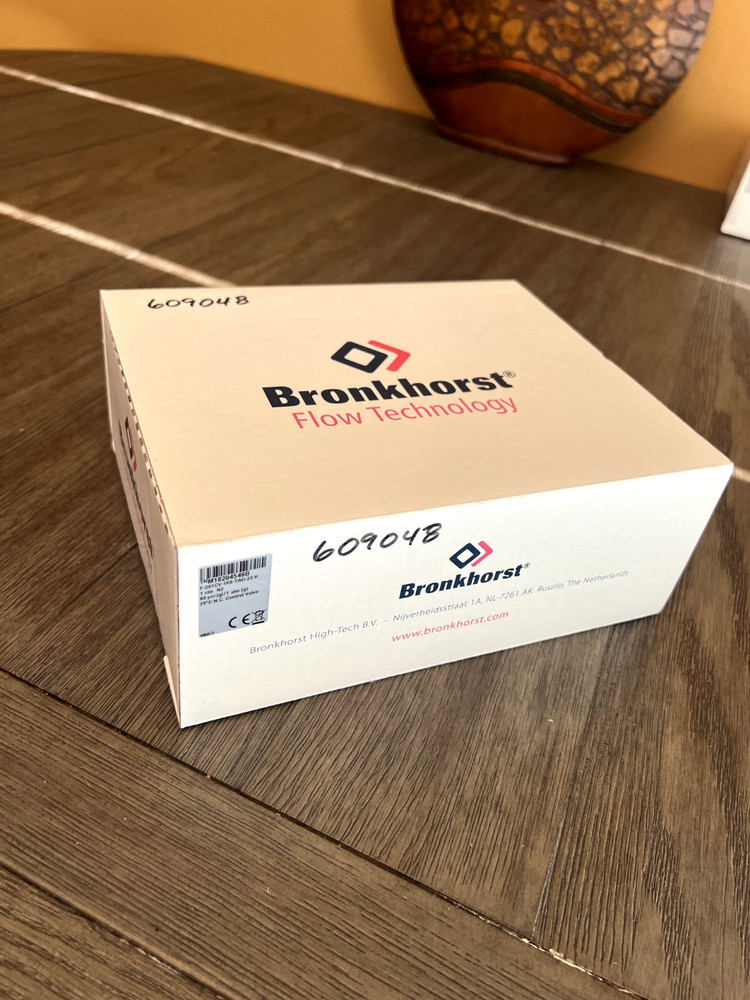 Bronkhorst Mass Flow Controller - 1 slm - Kalrez seals