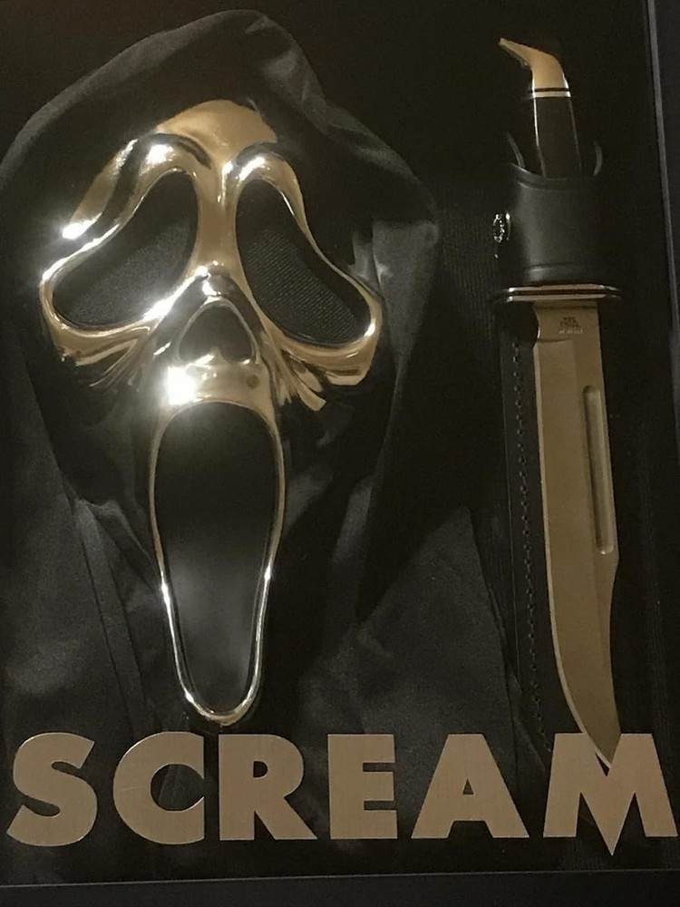 Scream Ghostface Chrome Silver Limited Edition Shadowbox