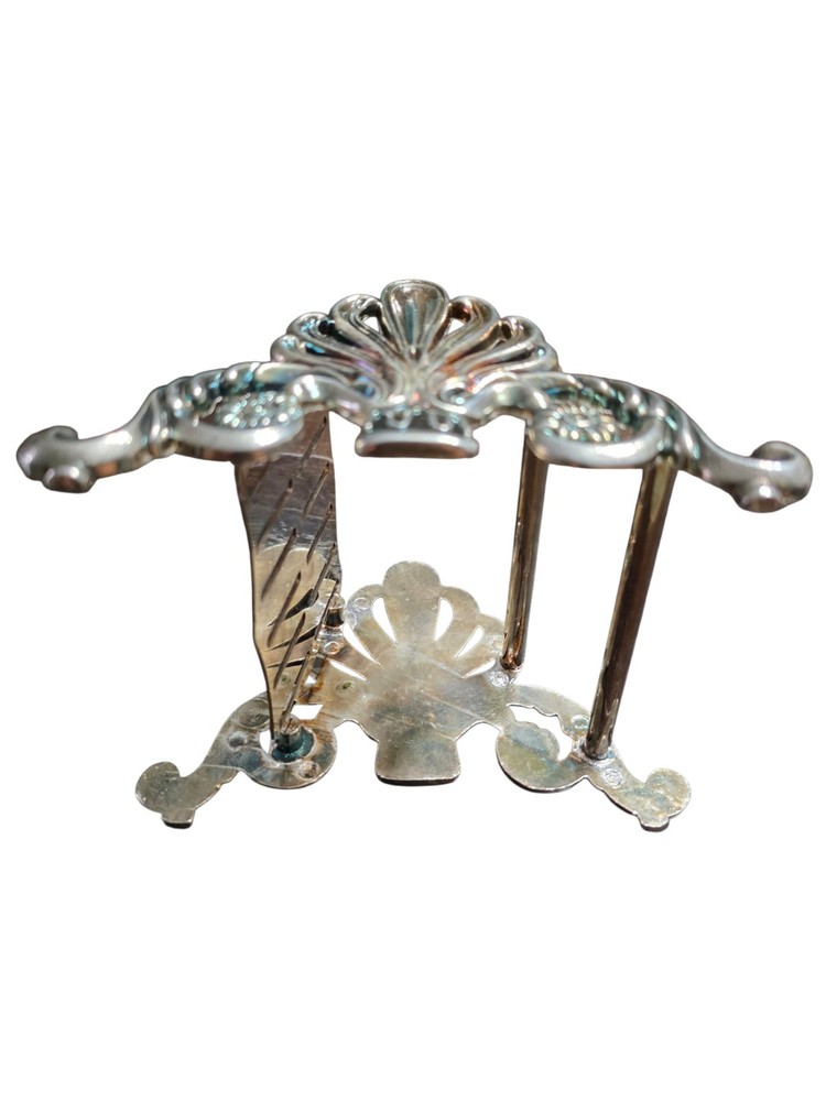 Vintage Style Ornate Silver Plated Knife Rest Shell Scroll Tableware Decor