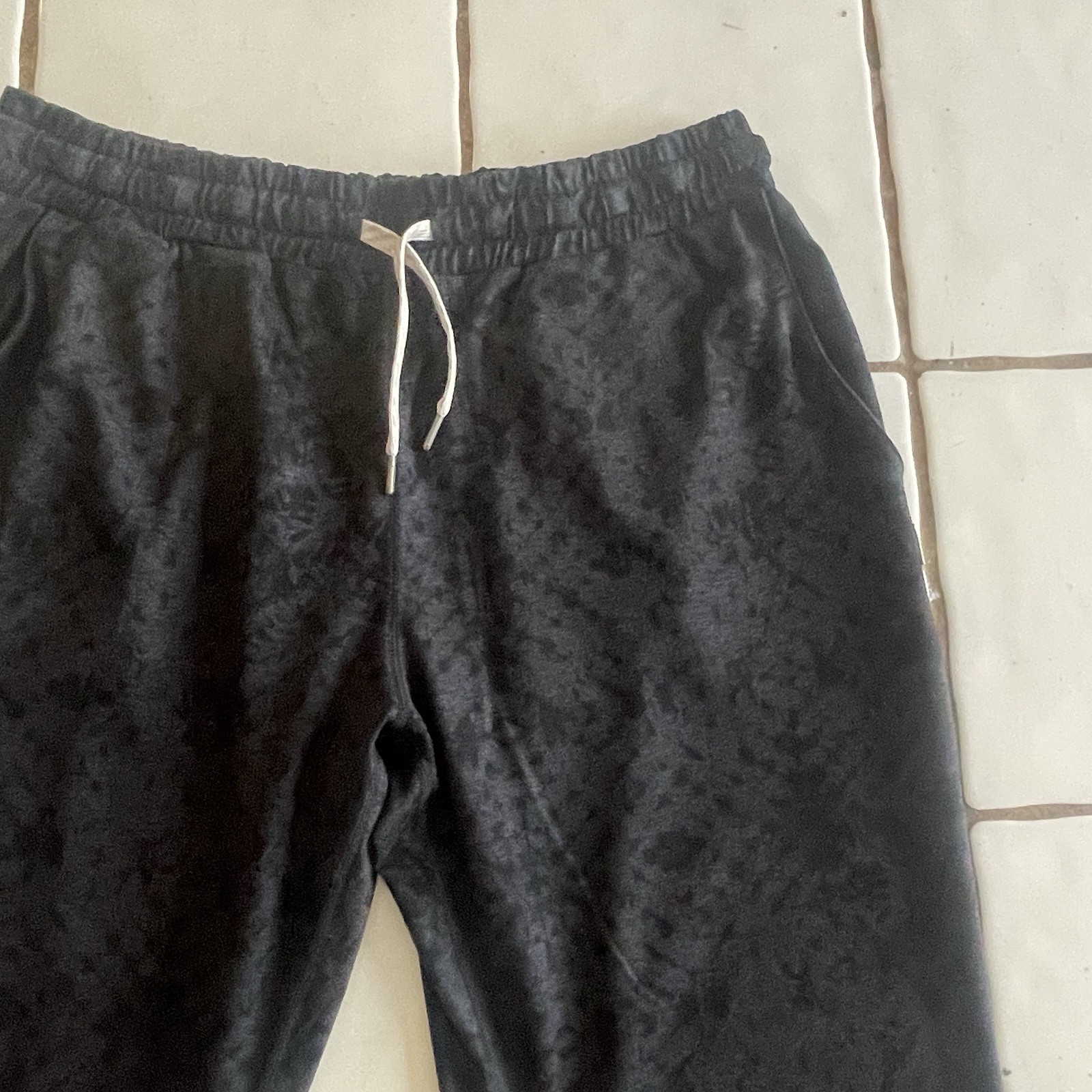 Vuori Pants Womens Small Performance Jogger Dark Gray Lounge Sweatpants Athletic