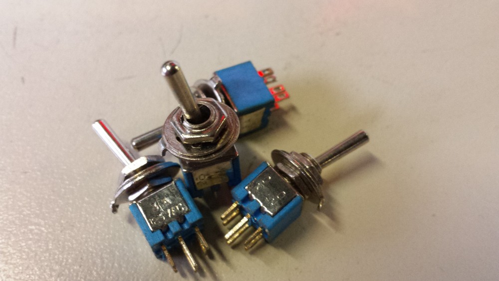 2x Precision SUB Mini Toggle Switch 2xUM to 3A 9392