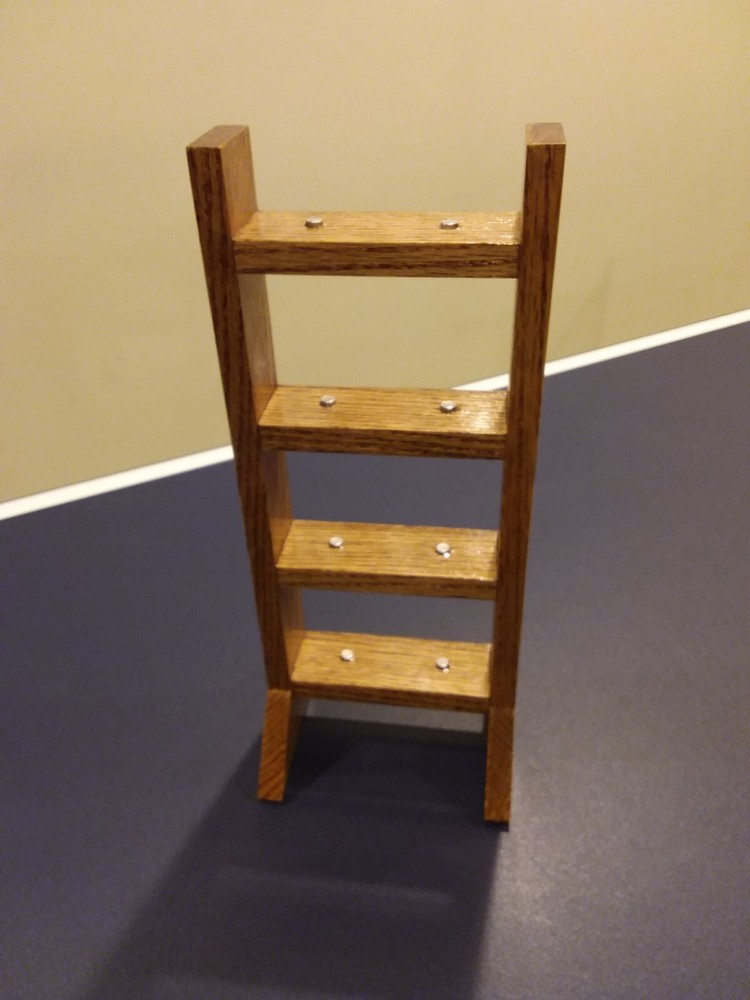 KNIFE DISPLAY STAND (RED OAK)