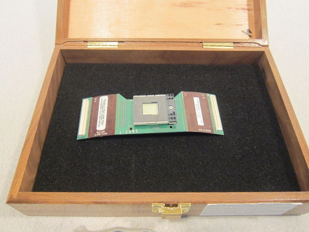 Advanced IA-32 Interposer E8041M