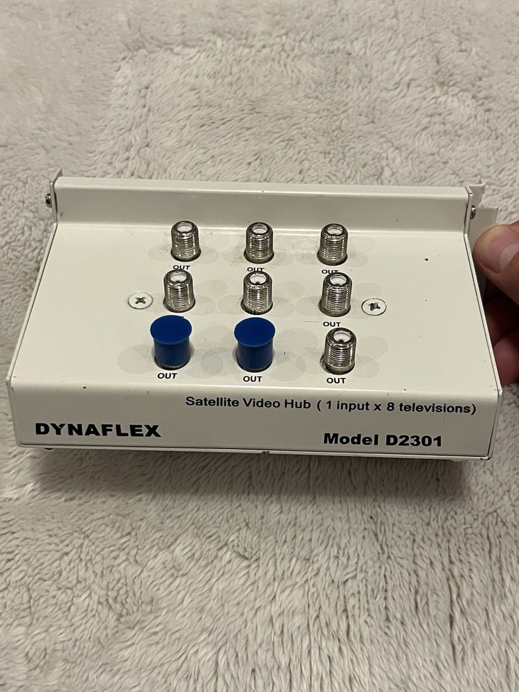 DynaFlex 1 X 8 Video Splitter Passive White