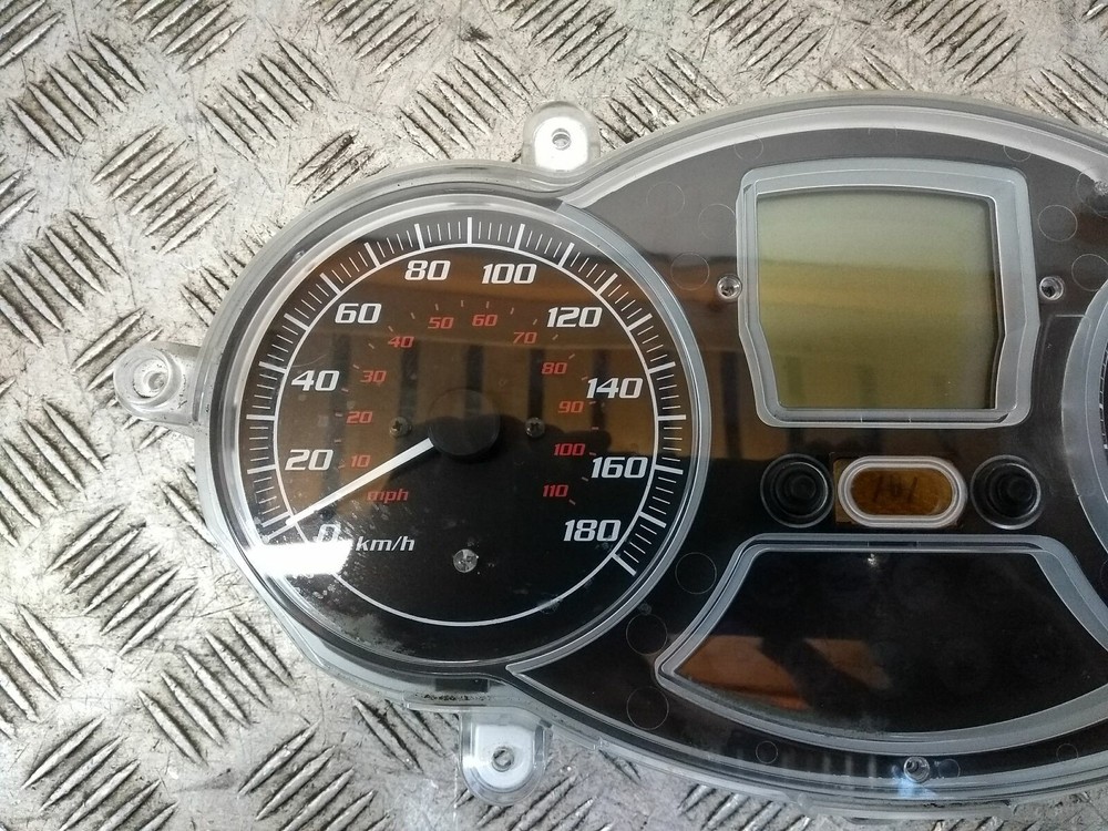 2009 PIAGGIO MP3 400 RL Speedo Clocks