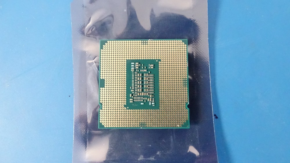 Intel Core i5-10500 desktop processor SRH3A 3.10GHZ