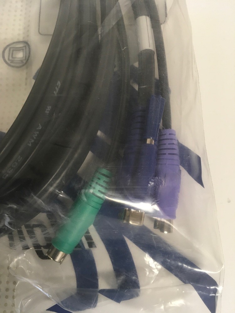 2L-1603P Links PS/2 computer to Master View CPU Switch CS-128 KVM Cable