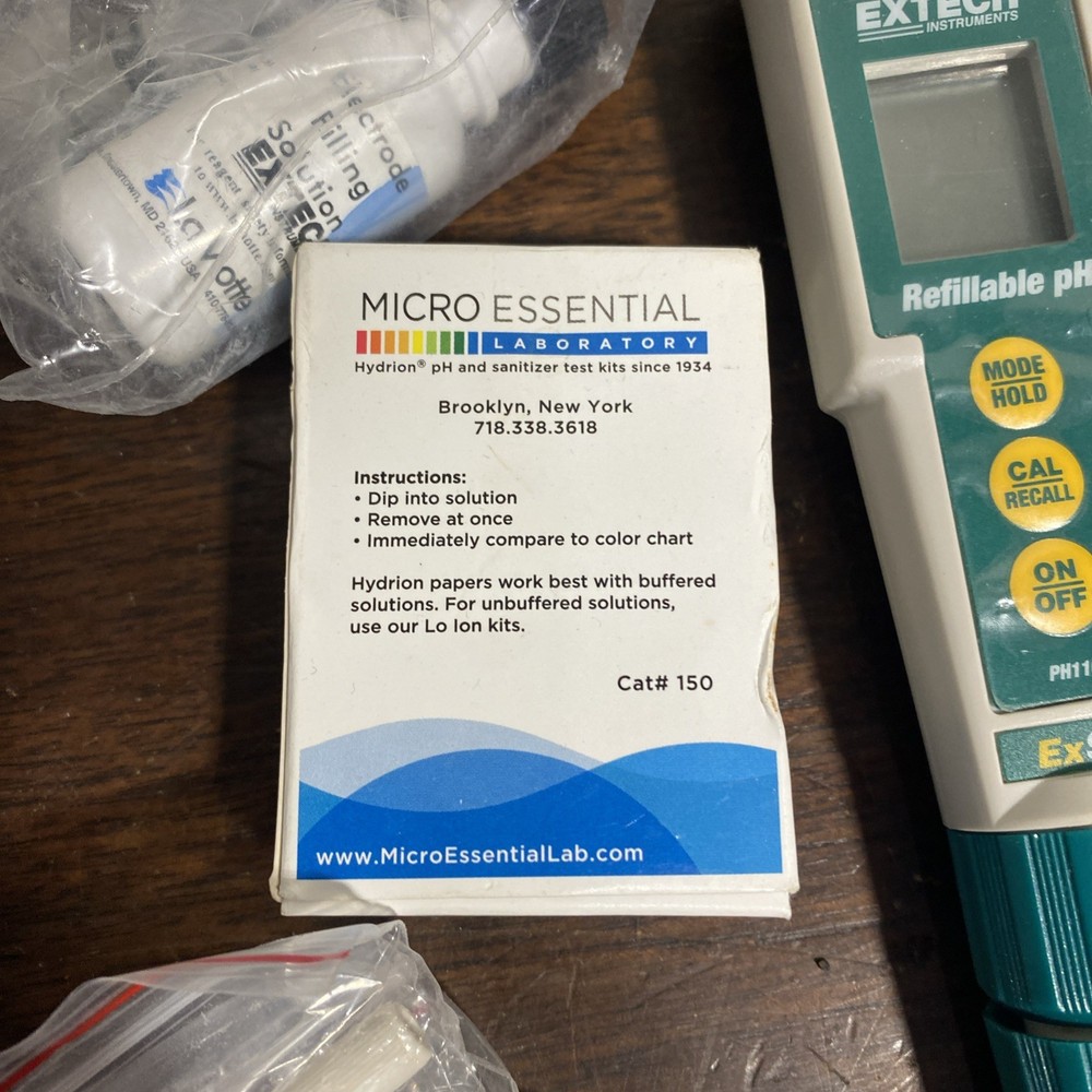 Extech PH110: Waterproof ExStik pH Meter