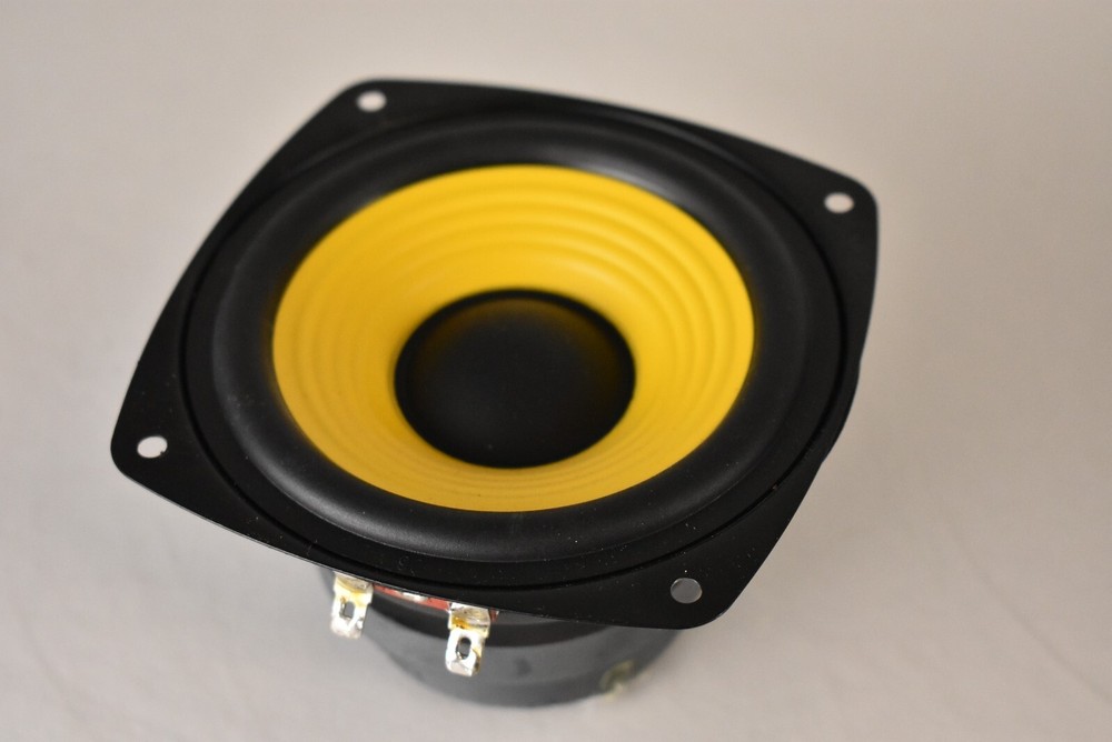 Single Edifier Bookshelf Desktop Speaker R1010BT Midrange Woofer Driver