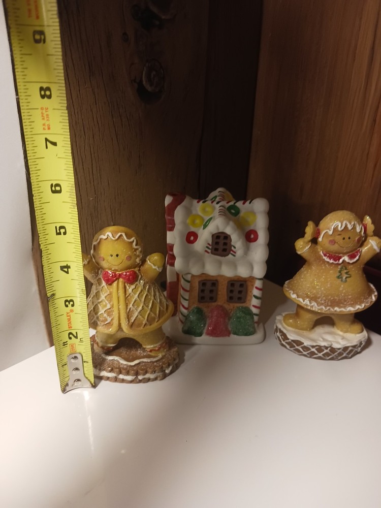Ginger Bread House Tea Light With Two Gingerbread Men